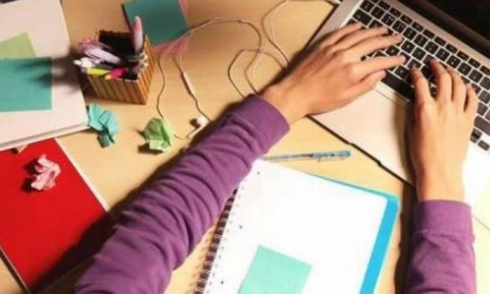 Οντάριο: Ανακοινώθηκε τηλεκπαίδευση μέχρι τη νέα σχολική χρονιά